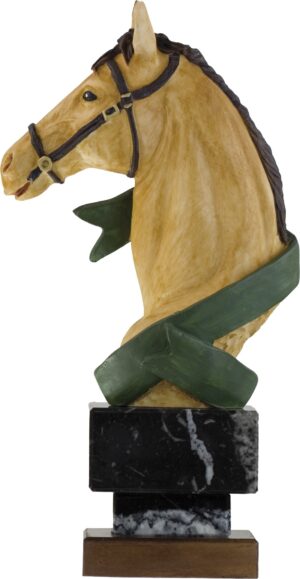 Trofeo caballo con acabado de colores 23 cm 25 cm 27 cm