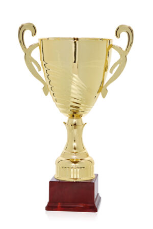 Copa metálica dorada